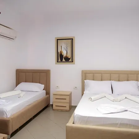 Mema Himara