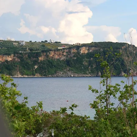 Mema Hotel Himare